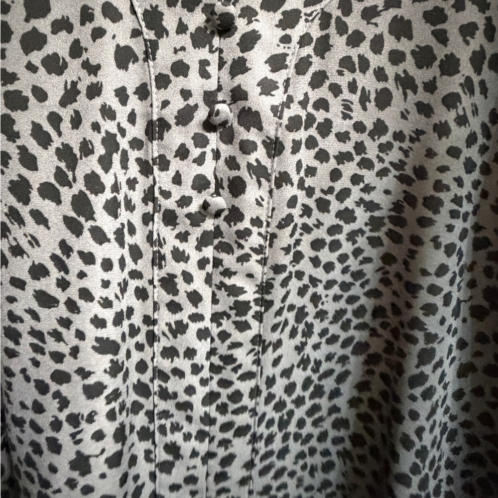 Fortune + Ivy Leopard Print Blouse – Size Large - Picture 5 of 6